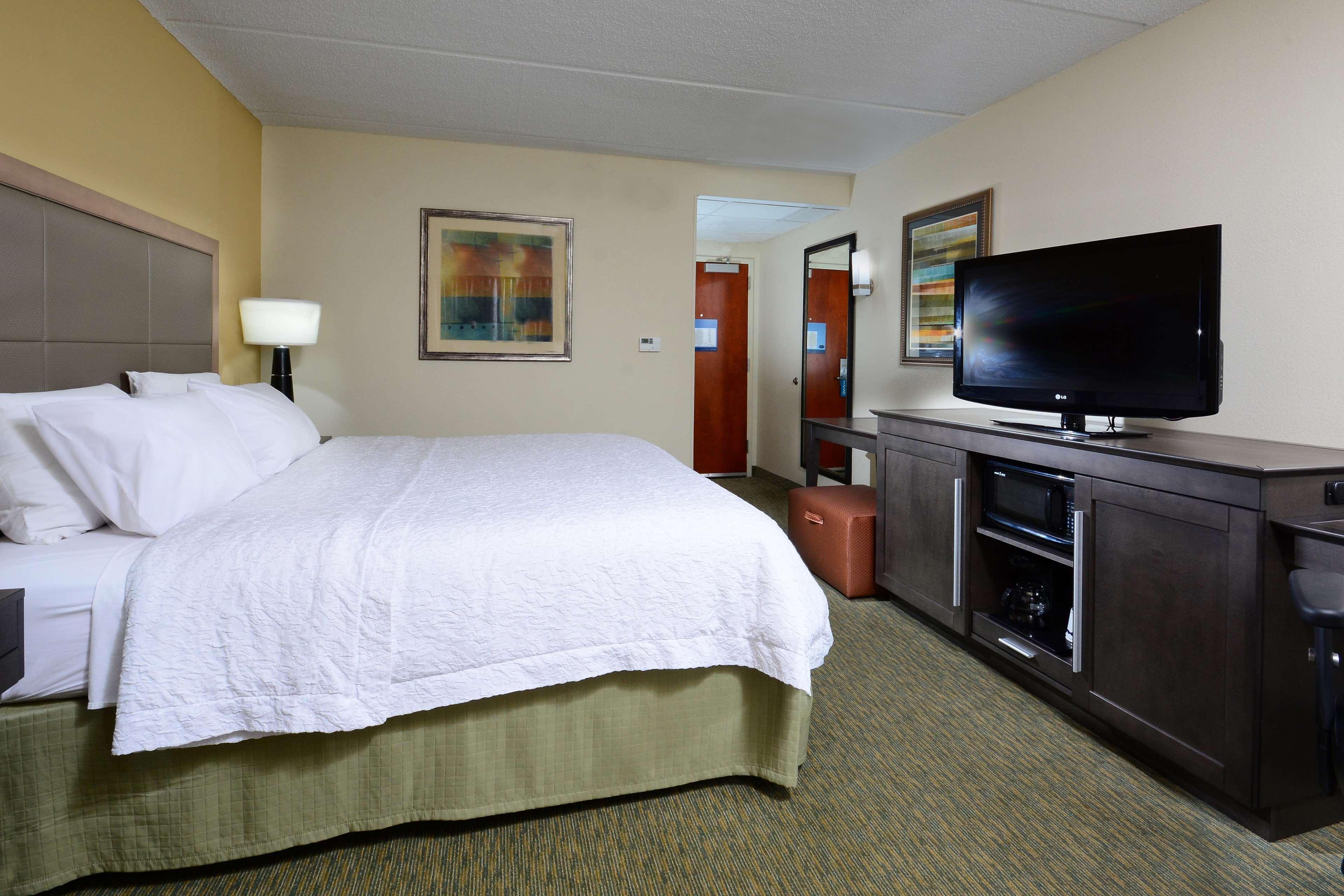 Hampton Inn Raleigh/Town Of Вейк Форест Екстер'єр фото