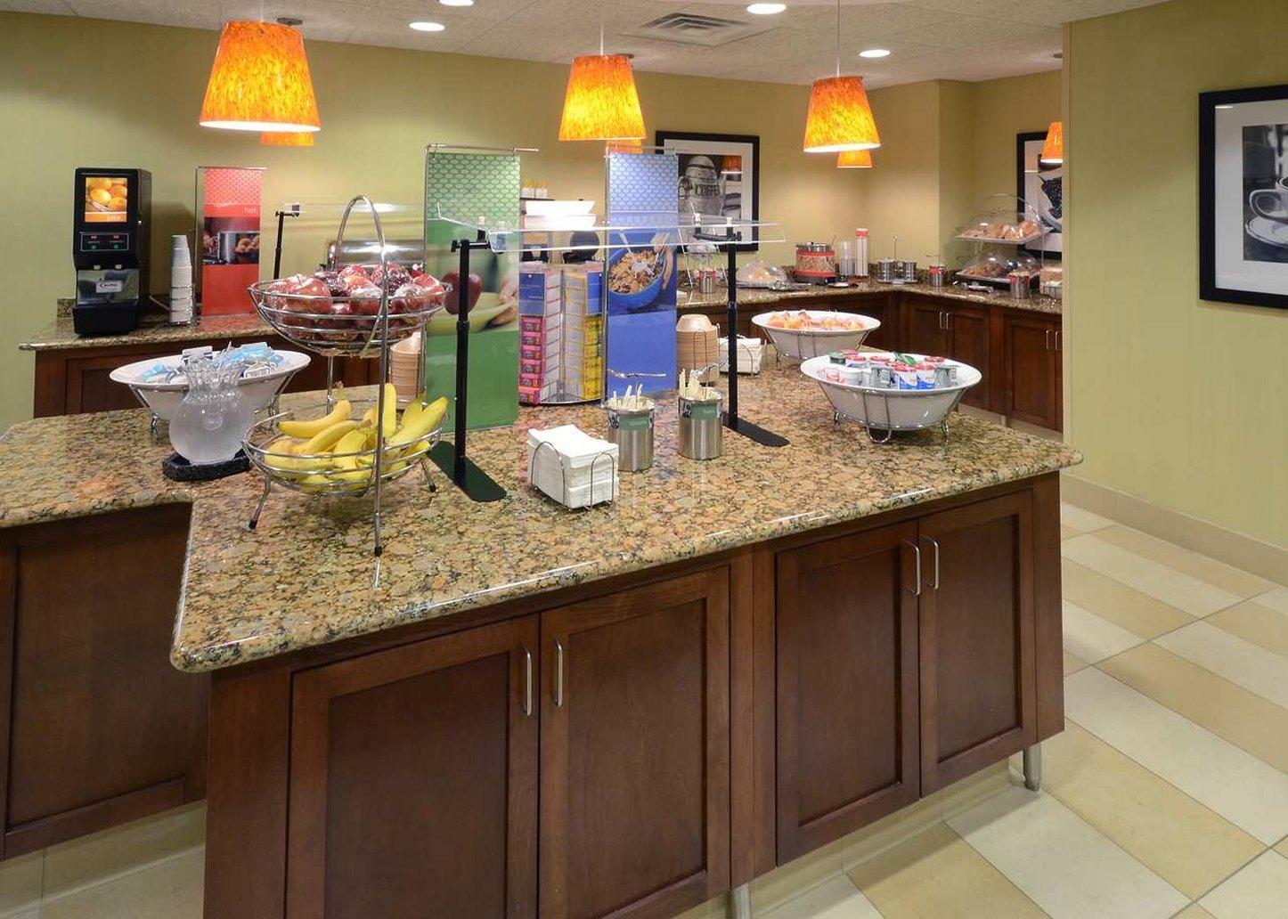 Hampton Inn Raleigh/Town Of Вейк Форест Екстер'єр фото